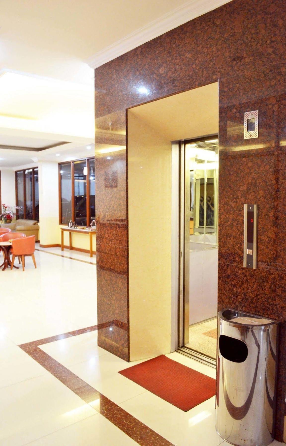 Newton Residence Cakarta Dış mekan fotoğraf